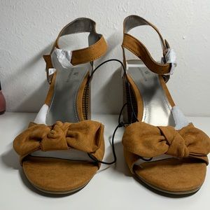 Worthington Tan Heels